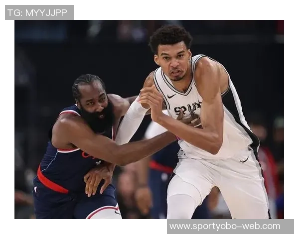 张佳伟称哈珀运球技巧堪比哈登或成马刺历史最佳 张佳伟称哈珀运球技巧堪比哈登或成马刺历史最佳